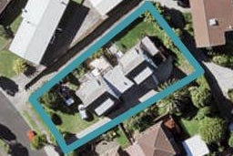 2/24 Curacao Place, Half Moon Bay, Auckland