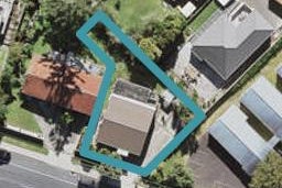 17A Lincoln Park Avenue, Massey, Auckland