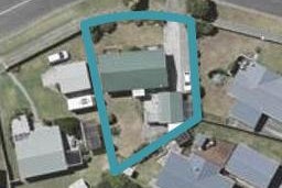 21 Karaka Street, Otaki Beach, Otaki