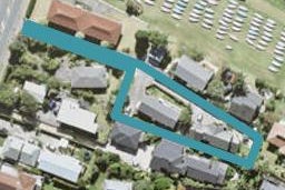 2/99 Deep Creek Road, Waiake, Auckland