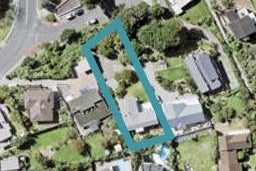 10 Browns Bay Road, Rothesay Bay, Auckland