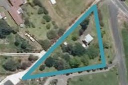 2 Dem Street, Pahi, Paparoa