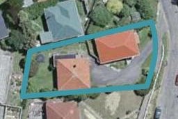 16 St Albans Avenue, Karori, Wellington