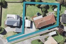 2/1 Dalwhinnie Parade, Highland Park, Auckland