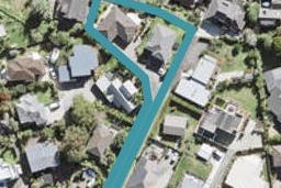 2/125 Carlisle Road, Northcross, Auckland