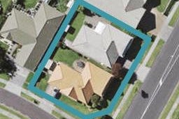 1/1 Amadeus Place, Northpark, Auckland