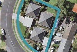 3/4 Tomintoul Place, Highland Park, Auckland