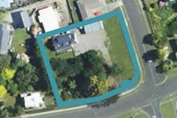 8 Pembroke Road East, Stratford