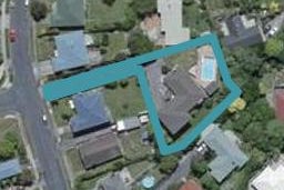 16 Saint Johns Terrace, Tawa, Wellington