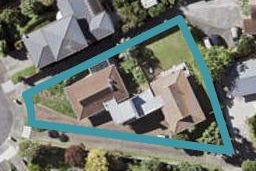 2/32 Curacao Place, Half Moon Bay, Auckland