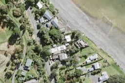 1814 East Coast Road, WHAKATIWAI, MIRANDA