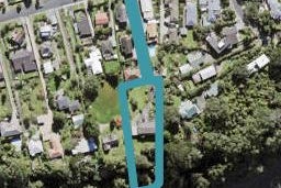 8 Cliff View Drive, Green Bay, Auckland