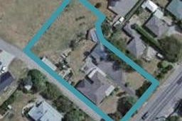 472B High Street South, Carterton