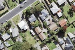 3/9 LANCASTER RD, Beach Haven, Auckland