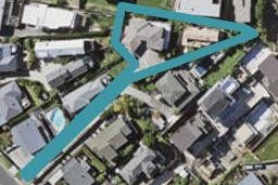 2/83 East Coast Road, Castor Bay, Auckland