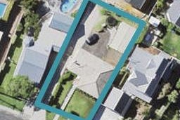 64 Beach Road, Mellons Bay, Auckland