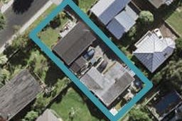 2/44 Holland Road, Hillcrest, Auckland
