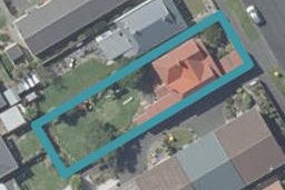 27 Baker Street, Caversham, Dunedin