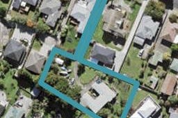 12 Bridge Avenue, Te Atatu South, Auckland
