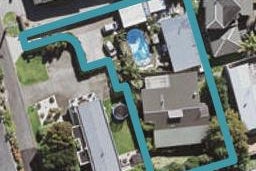 1/1C Bank Street, Hillcrest, Auckland