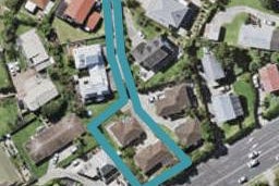 2/9 Delisle Place, Windsor Park, Auckland
