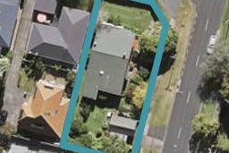 2 Kingsway, Three Kings, Auckland