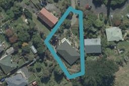 17 Hellyer Street, Macandrew Bay, Dunedin