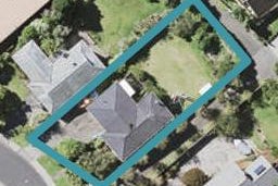 15 McMillan Place, Mellons Bay, Auckland