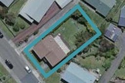 11 Cheltenham Terrace, Newlands, Wellington