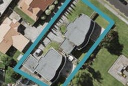 2/13 Highgrove Lane, Totara Vale, Auckland