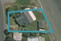 1888 East Coast Road, WHAKATIWAI, MIRANDA