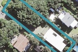 145 Marine Parade North, Piha