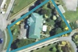 24 Elizabeth Grove, Stratford