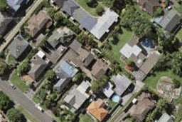 2/0 Corunna Road, Milford, Auckland