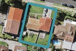 1/3 Whiteacres Drive, Sunnyhills, Auckland