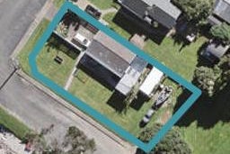 9 Blake Street, Surfdale, Waiheke Island