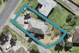11 Downing Street, Glenfield, Auckland