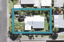 8 Bishop Street, Green Bay, Auckland