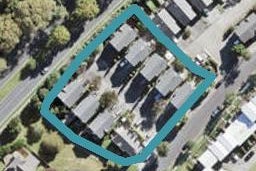 2/2 John Jennings Drive, Oteha, Auckland