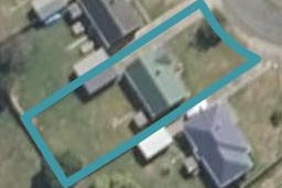 15 Hudson Avenue, Bulls
