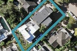 2/34 Oakwood Grove, Eastern Beach, Auckland