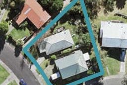 2/37 Lysander Crescent, Beach Haven, Auckland