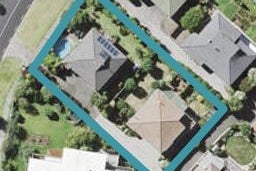 2/77 Castor Bay Road, Castor Bay, Auckland