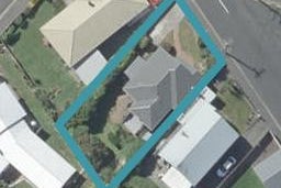 16 English Avenue, Kenmure, Dunedin
