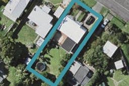 17 Coronation Street, Belmont, Auckland