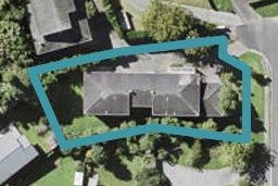 2/1 Seaford Place, Murrays Bay, Auckland