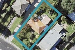 72 Beach Road, Mellons Bay, Auckland