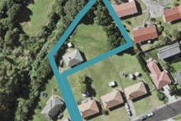 27 Corrella Road, Belmont, Auckland