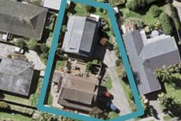 2/14 Chip Grove, Sunnyhills, Auckland