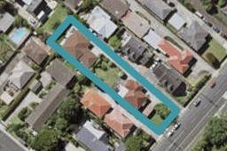 2/141 Shakespeare Road, Milford, Auckland